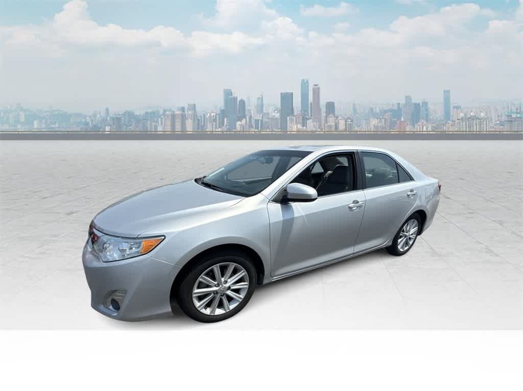 2012 Toyota Camry XLE -
                  Waukesha, WI