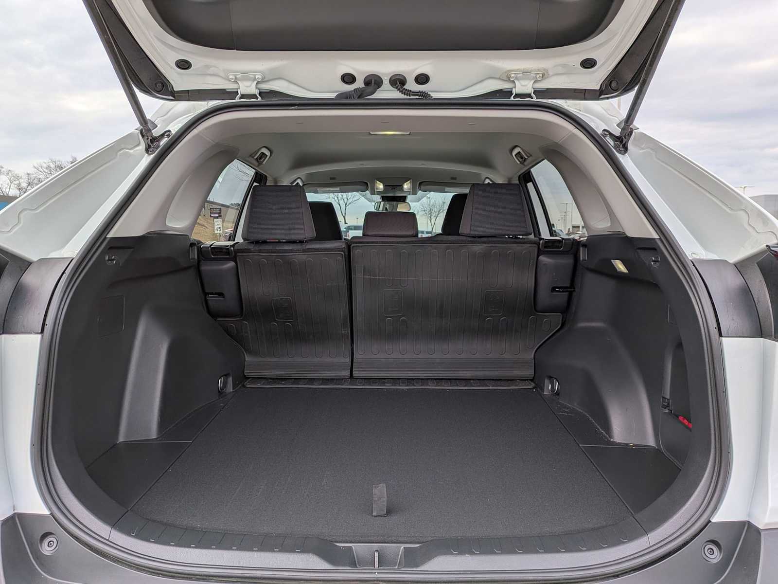 Thumbnail: 2023 Toyota RAV4 - 30