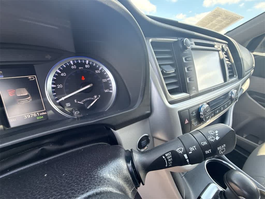 Thumbnail: 2019 Toyota Highlander - 26