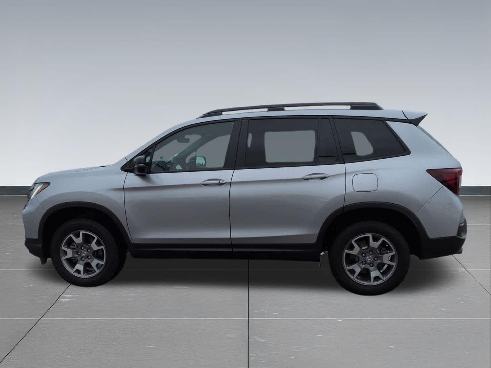 Thumbnail: 2023 Honda Passport - 3