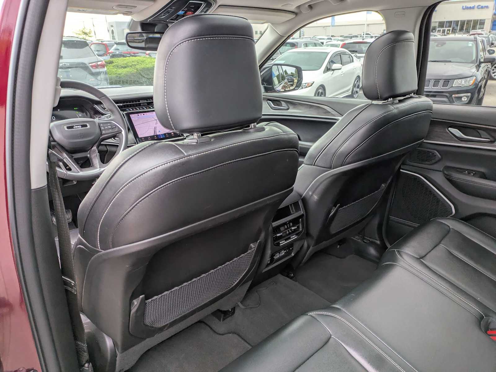 Thumbnail: 2024 Jeep Grand Cherokee - 17