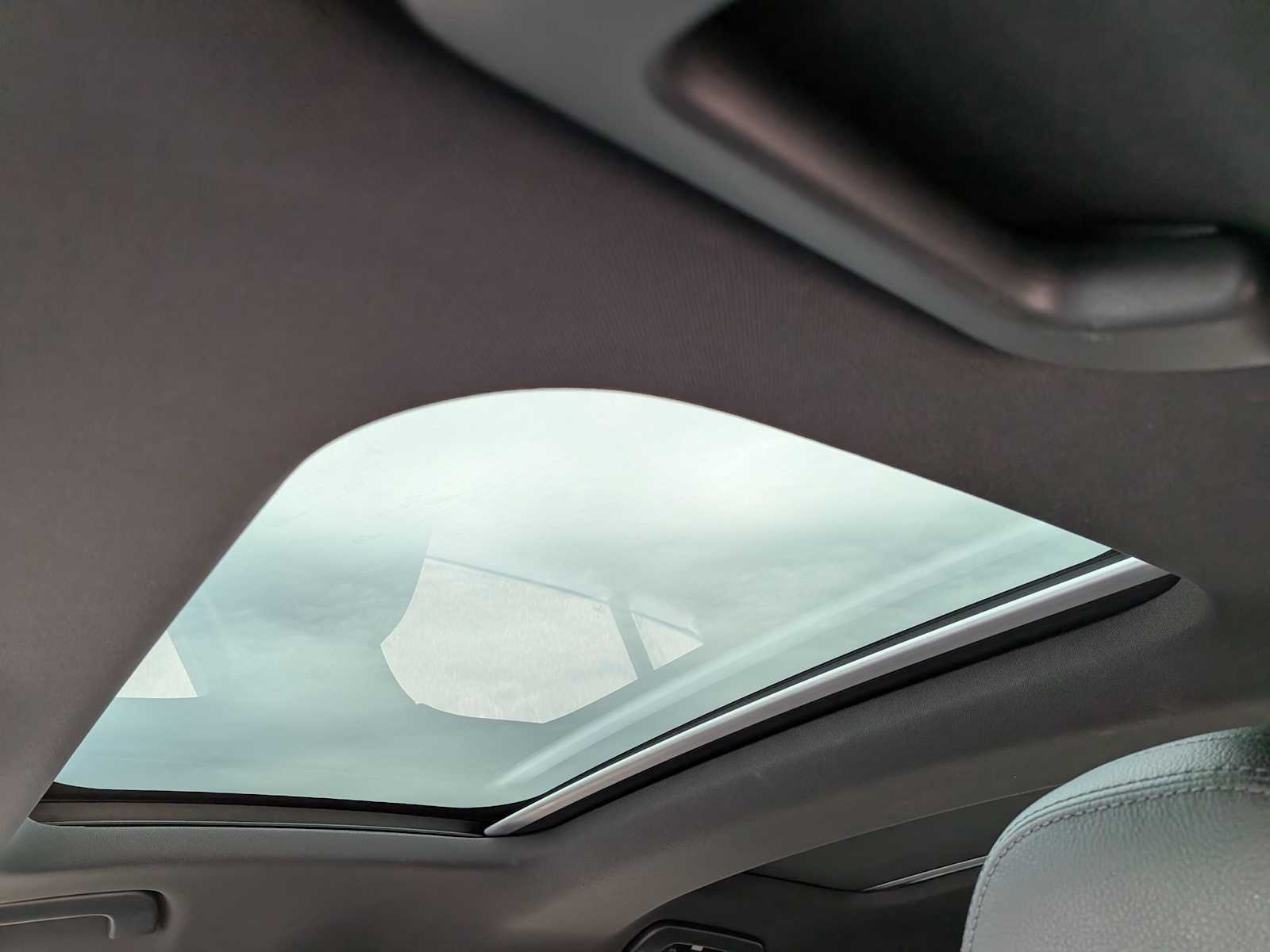 Thumbnail: 2017 Porsche Panamera - 17