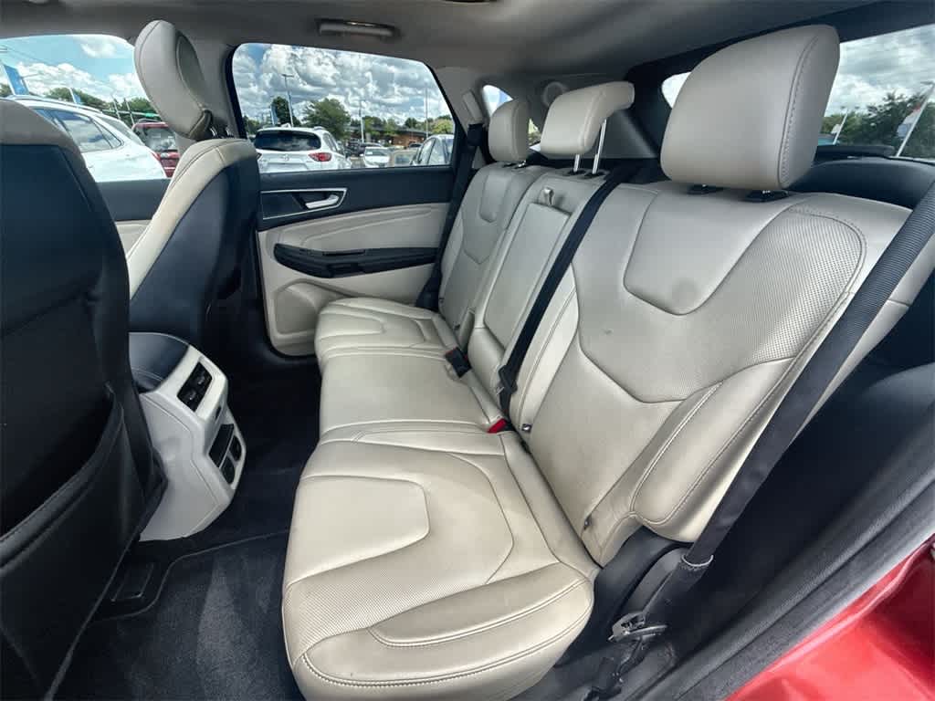 Thumbnail: 2018 Ford Edge - 18