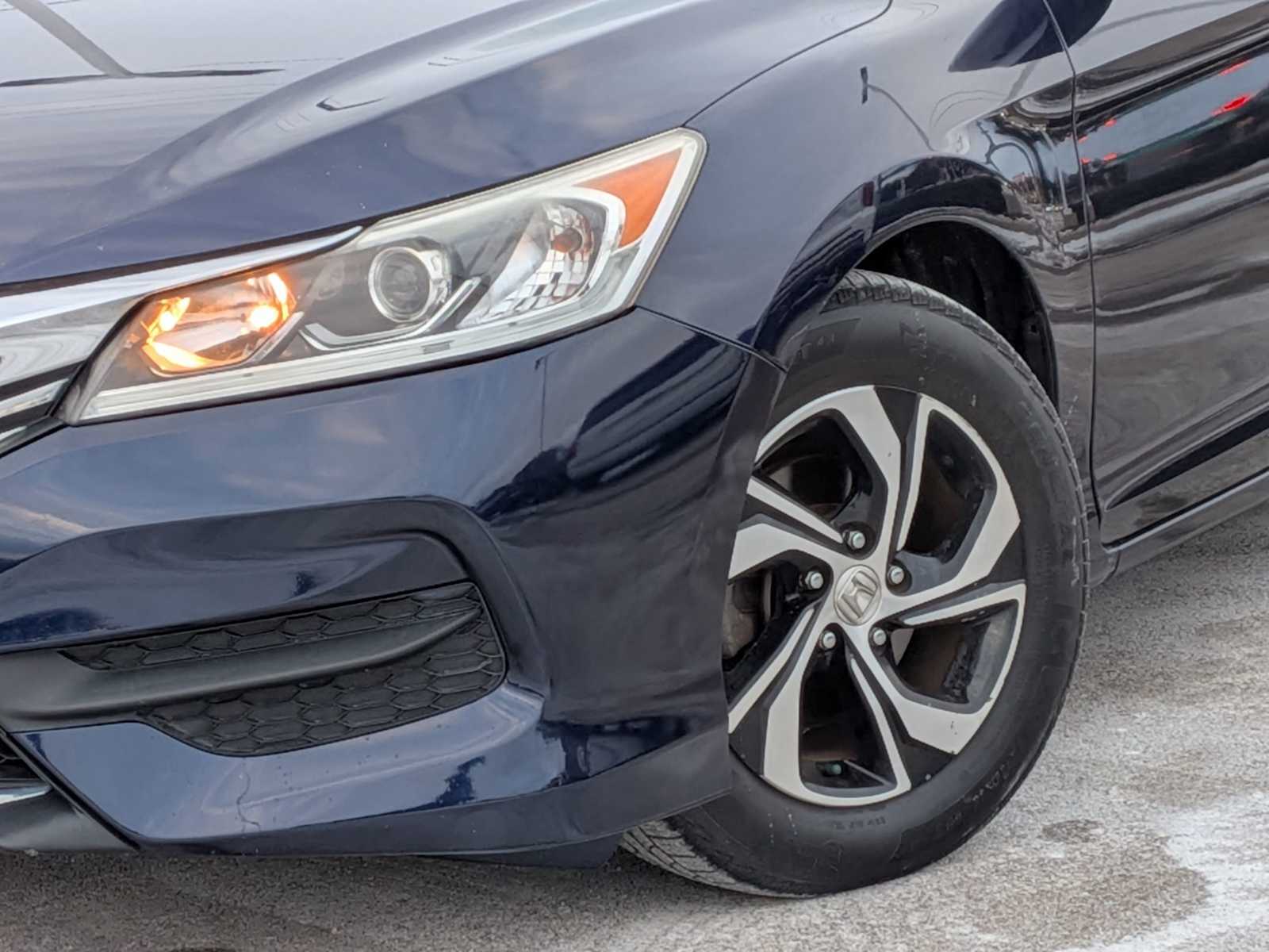 Thumbnail: 2016 Honda Accord - 10