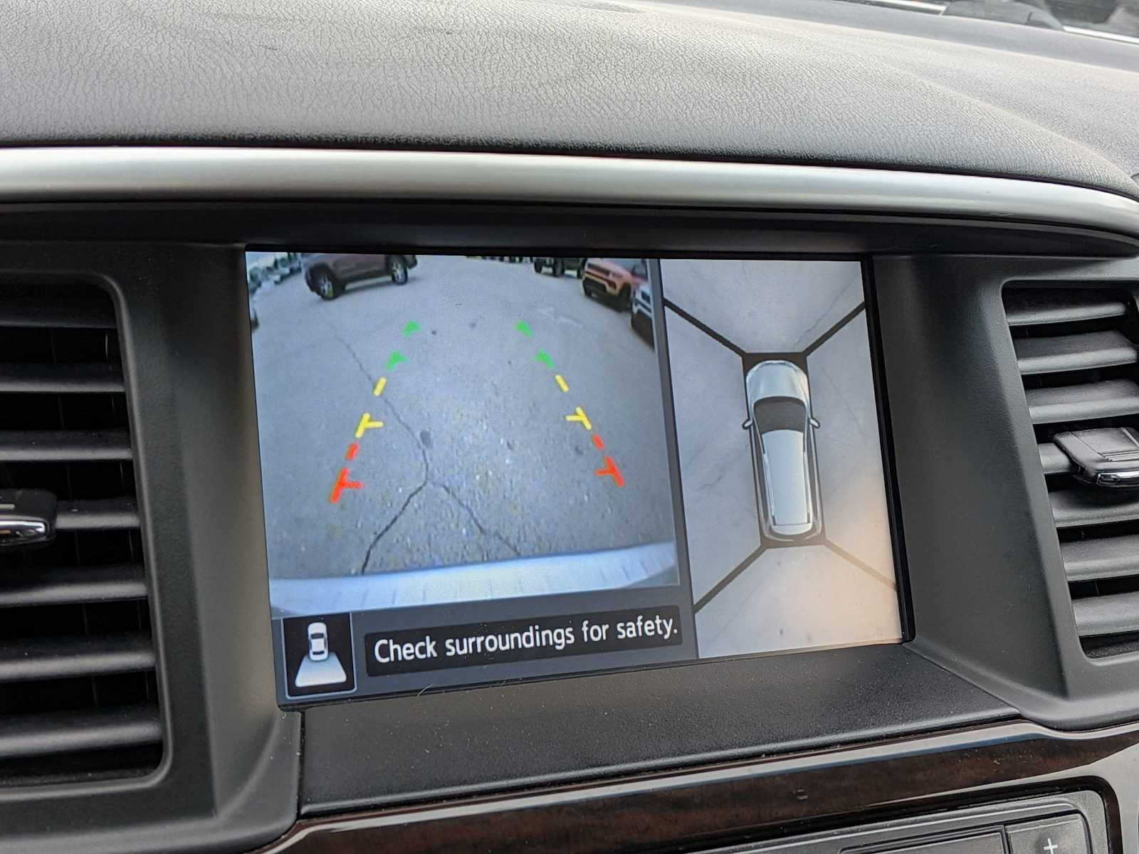 Thumbnail: 2015 Nissan Pathfinder - 27