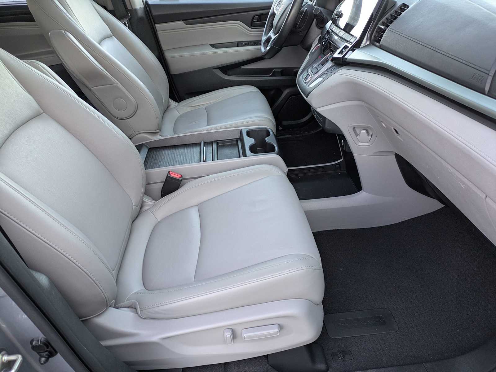 Thumbnail: 2019 Honda Odyssey - 21