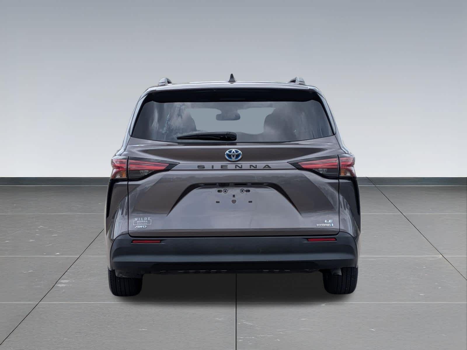 Thumbnail: 2021 Toyota Sienna - 4