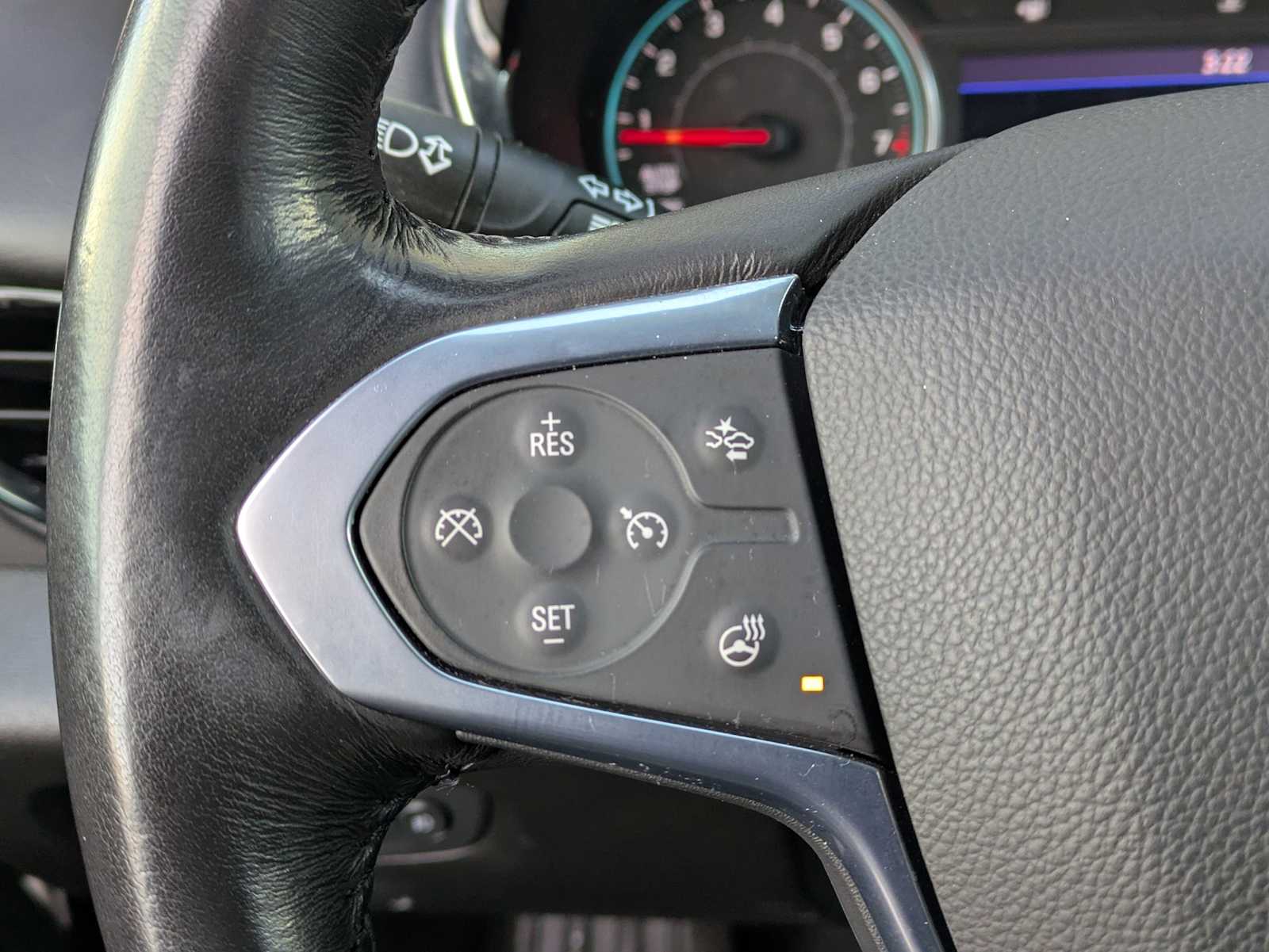 Thumbnail: 2021 Chevrolet Traverse - 22