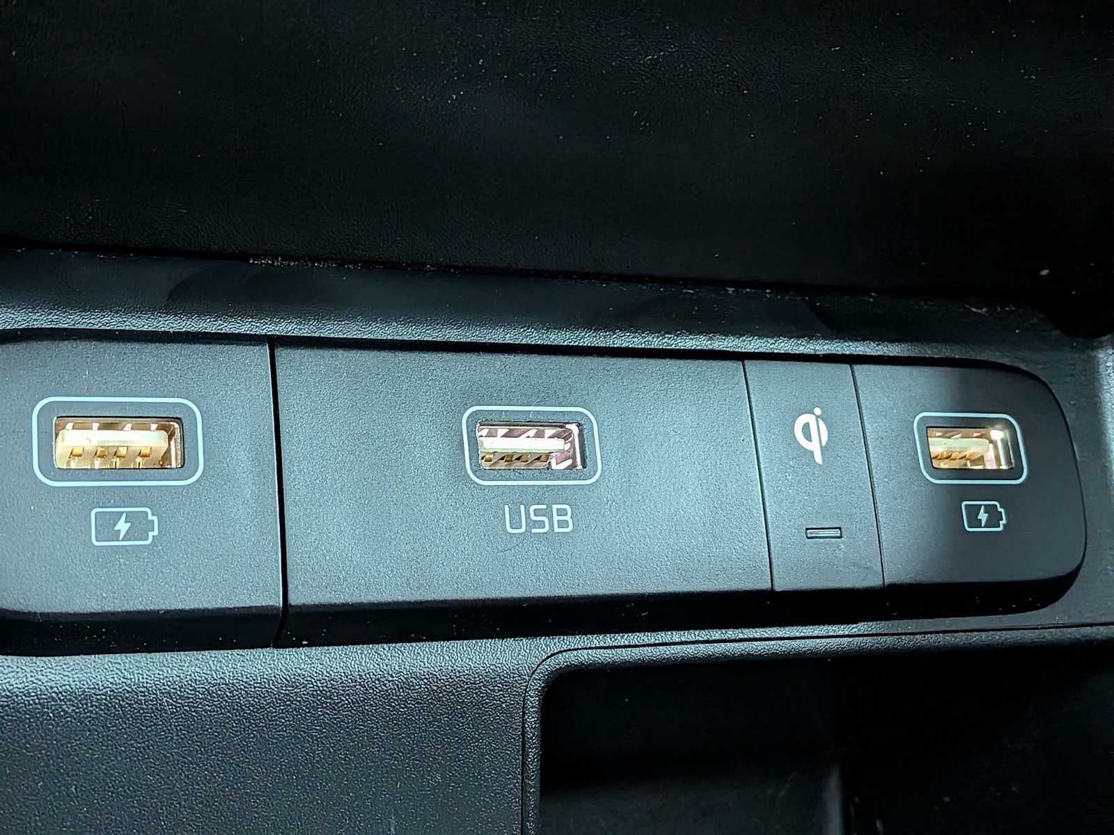 Thumbnail: 2021 Kia Sorento - 32