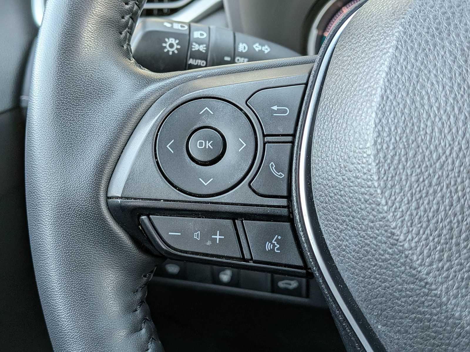 Thumbnail: 2023 Toyota RAV4 - 24