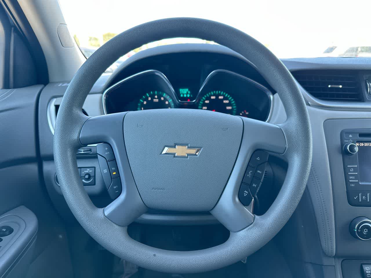 Thumbnail: 2017 Chevrolet Traverse - 28