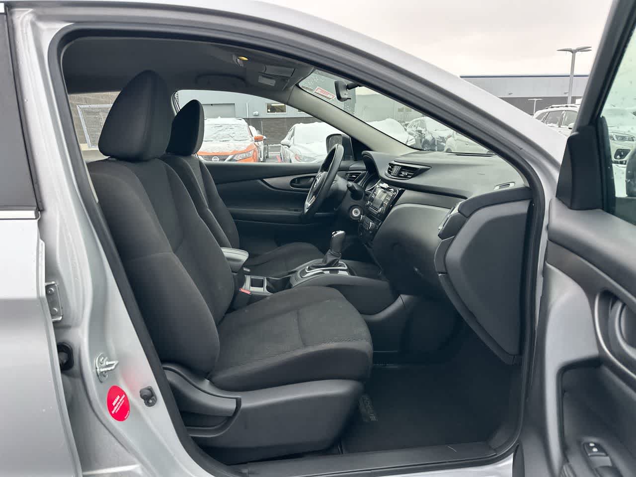 Thumbnail: 2017 Nissan Rogue Sport - 26