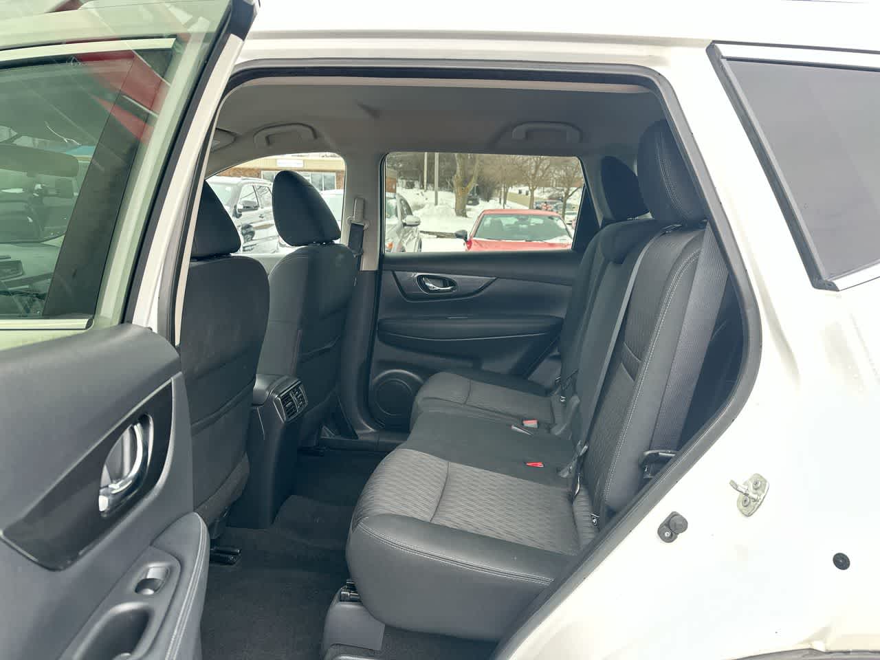 Thumbnail: 2018 Nissan Rogue - 24