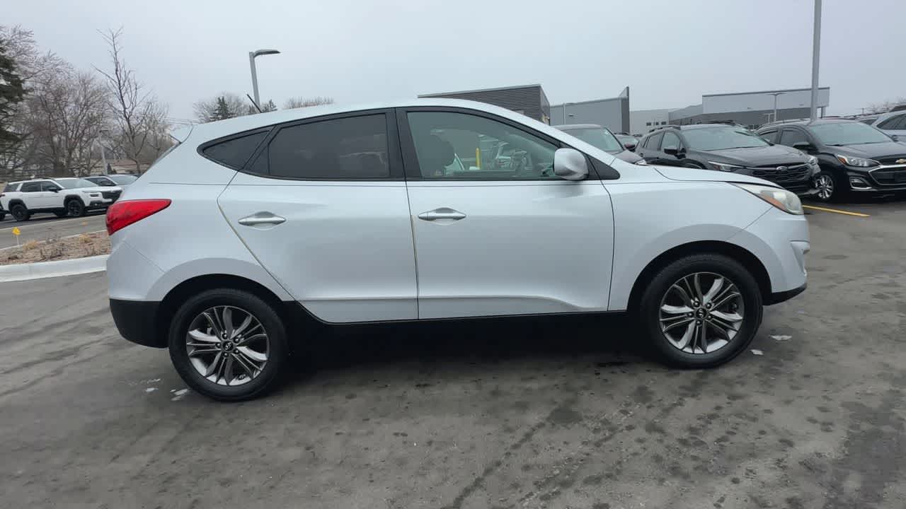 Thumbnail: 2015 Hyundai Tucson - 9