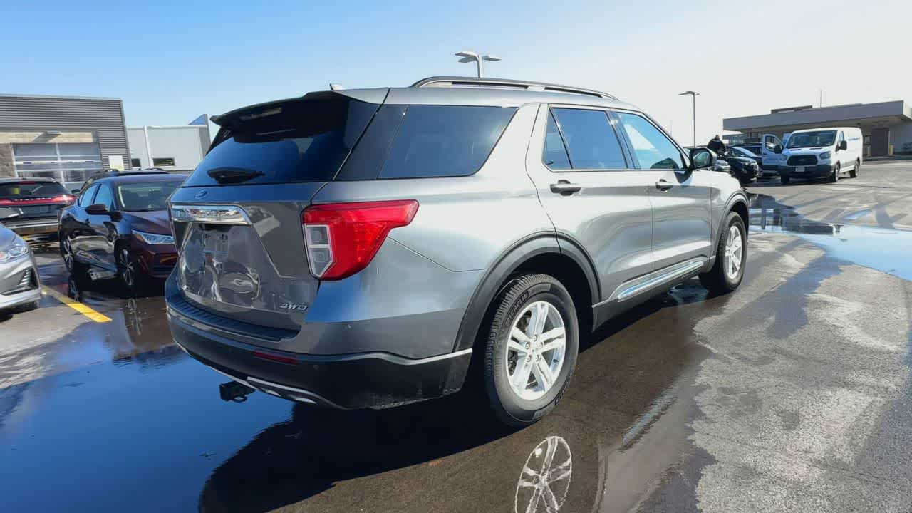 Thumbnail: 2021 Ford Explorer - 8