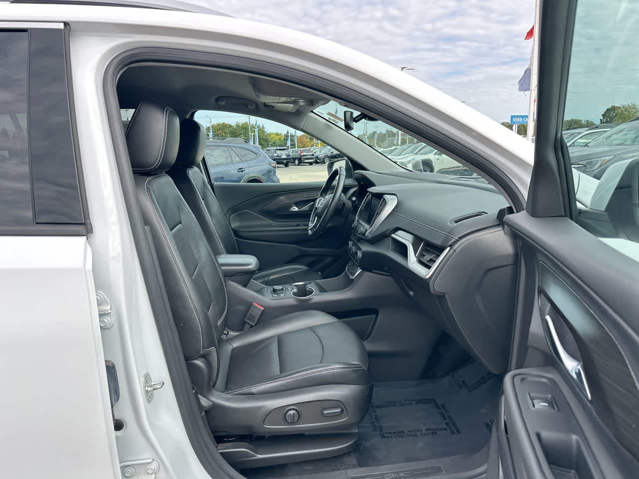 Thumbnail: 2022 GMC Terrain - 26