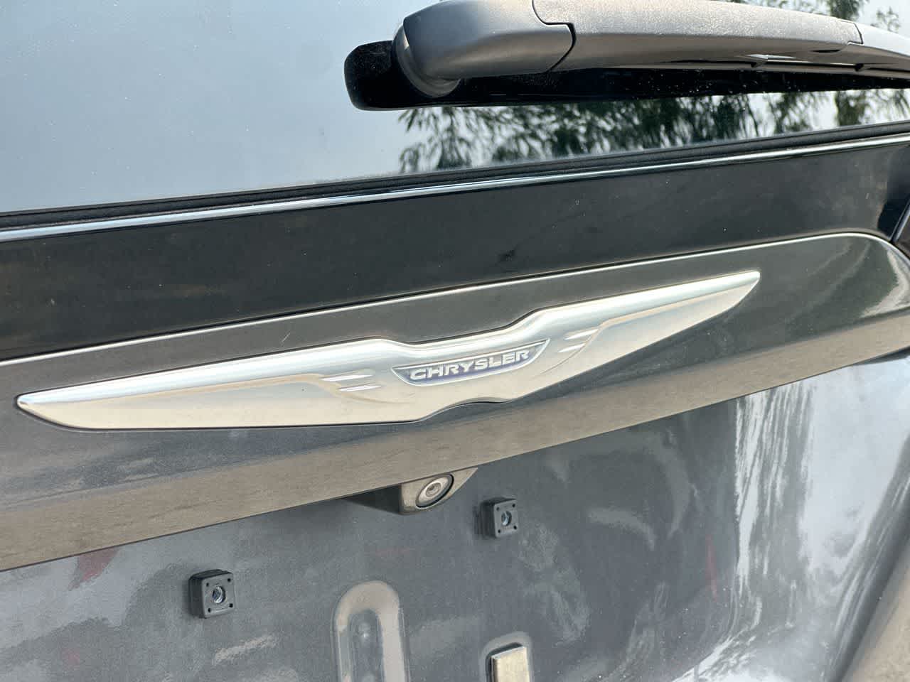 Thumbnail: 2017 Chrysler Pacifica - 17