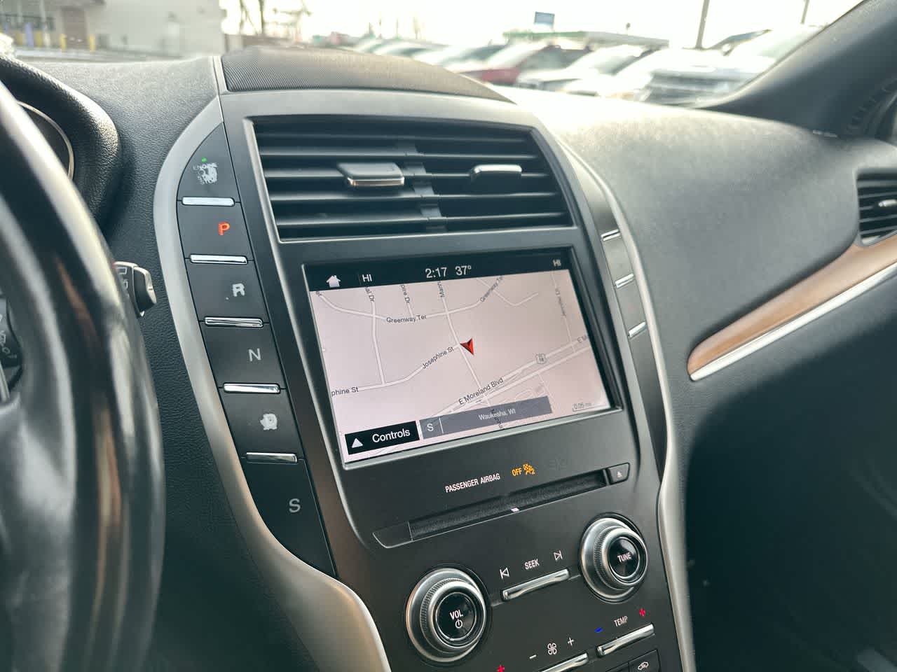 Thumbnail: 2019 Lincoln MKC - 29