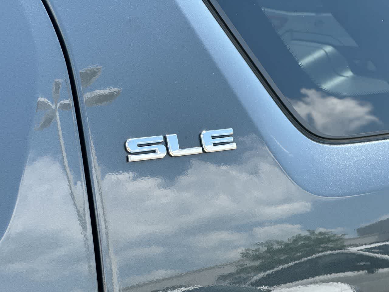 Thumbnail: 2017 GMC Terrain - 18