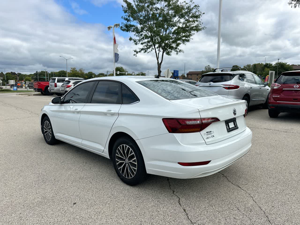 Thumbnail: 2019 Volkswagen Jetta - 11