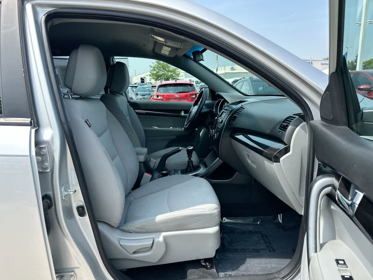 Thumbnail: 2011 Kia Sorento - 26