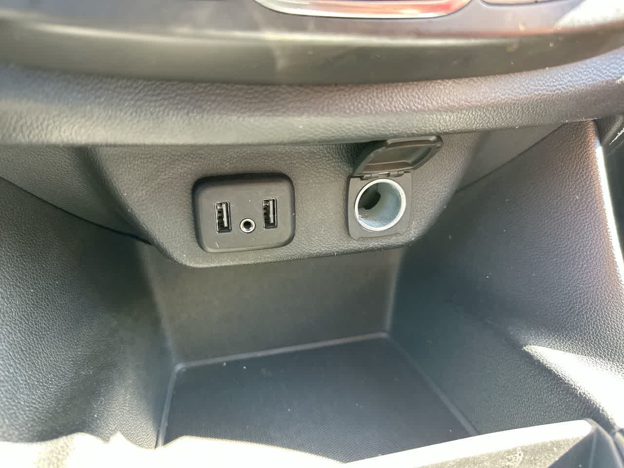 Thumbnail: 2020 Chevrolet Traverse - 33