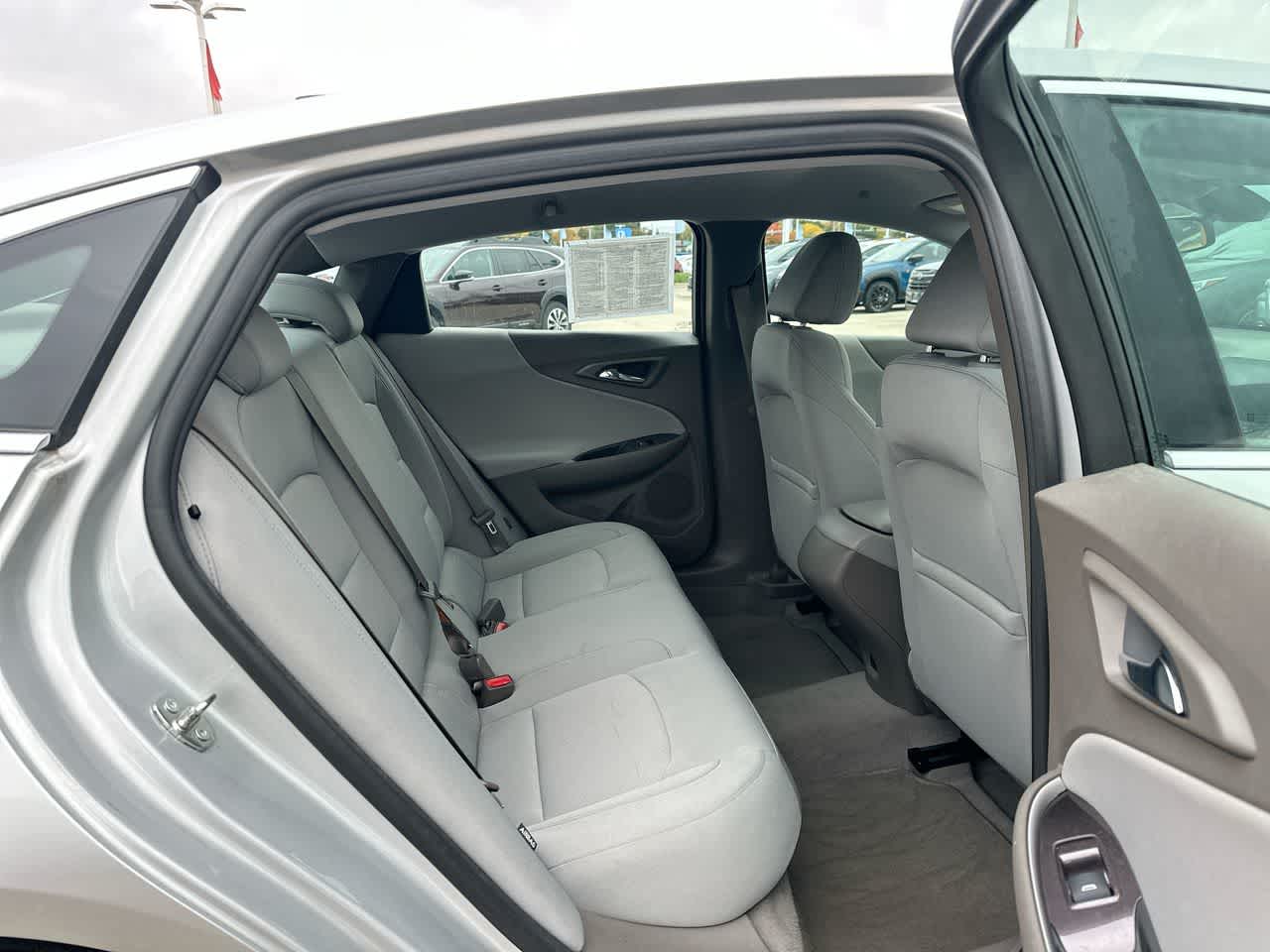 Thumbnail: 2020 Chevrolet Malibu - 25