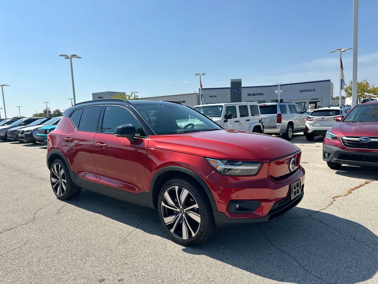 Thumbnail: 2022 Volvo XC40 - 15