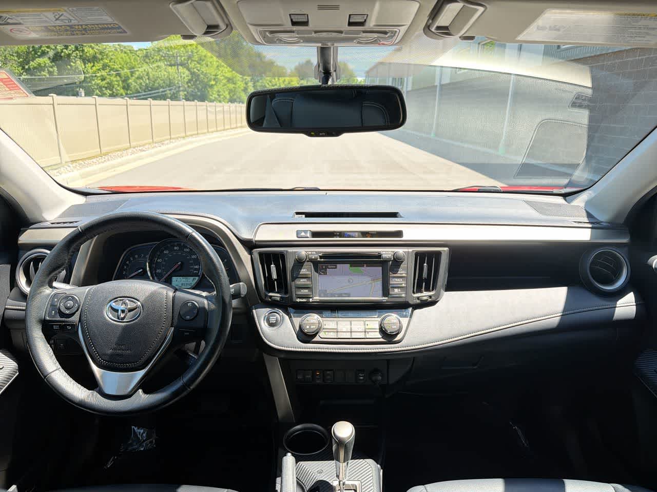 Thumbnail: 2015 Toyota RAV4 - 20