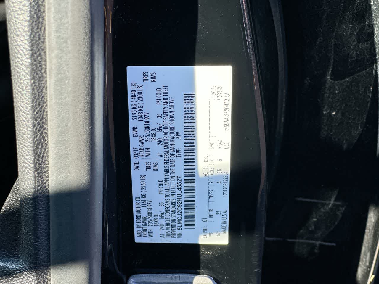 Thumbnail: 2017 Lincoln MKC - 36