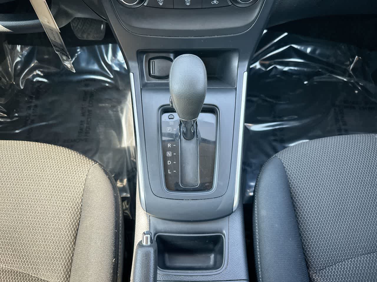 Thumbnail: 2017 Nissan Sentra - 32