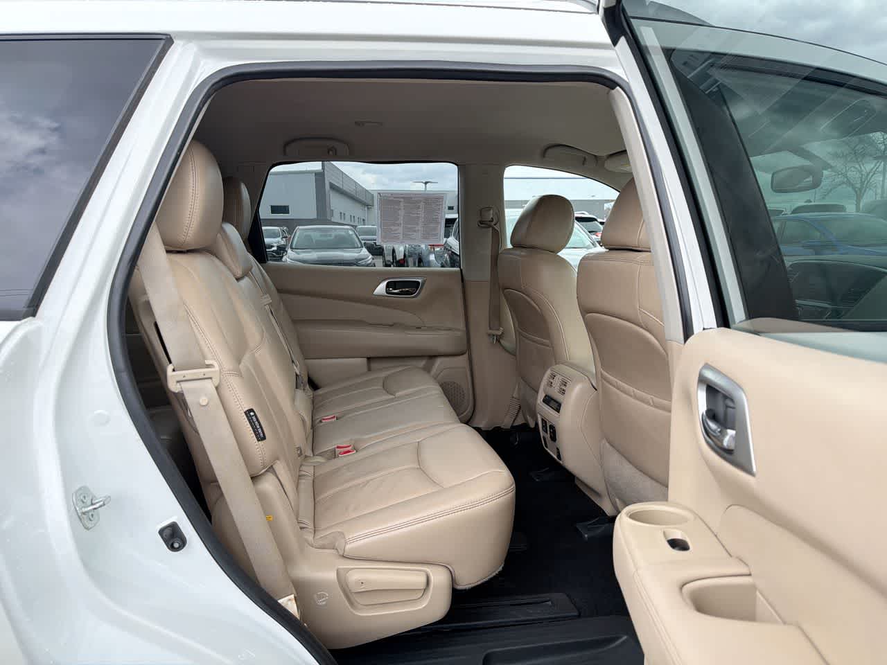 Thumbnail: 2018 Nissan Pathfinder - 25