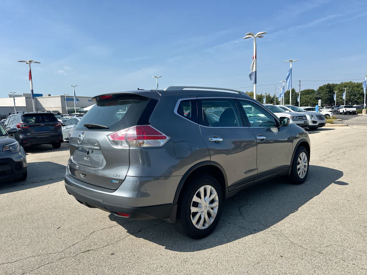Thumbnail: 2015 Nissan Rogue - 13