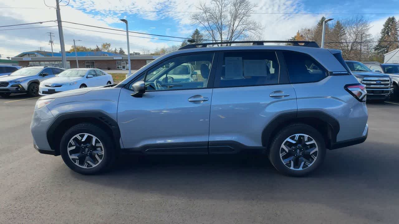 Thumbnail: 2025 Subaru Forester - 5