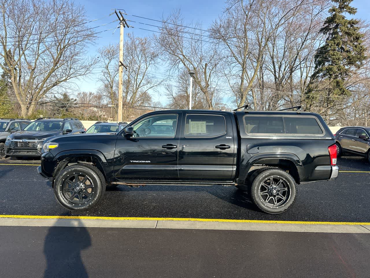 Thumbnail: 2016 Toyota Tacoma - 11