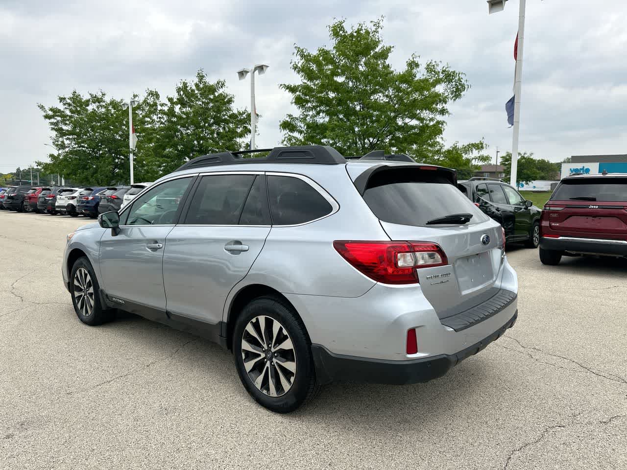 2017 Subaru Outback Limited 11