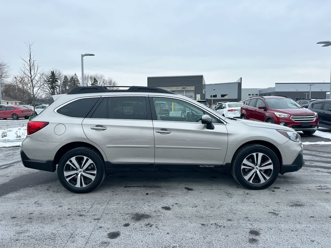 Thumbnail: 2018 Subaru Outback - 14