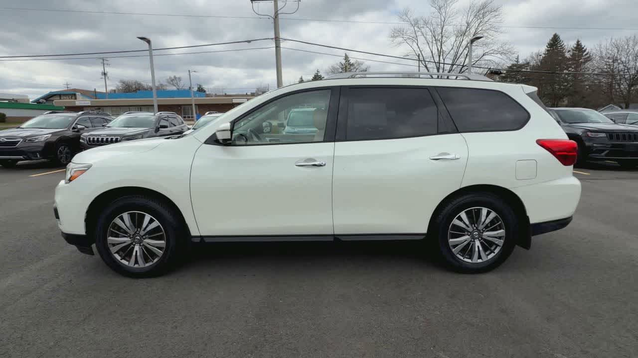Thumbnail: 2018 Nissan Pathfinder - 5