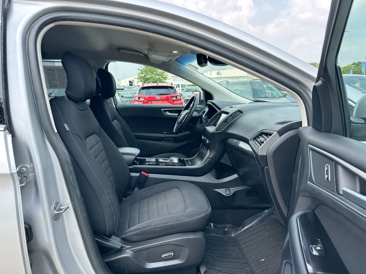 Thumbnail: 2019 Ford Edge - 26