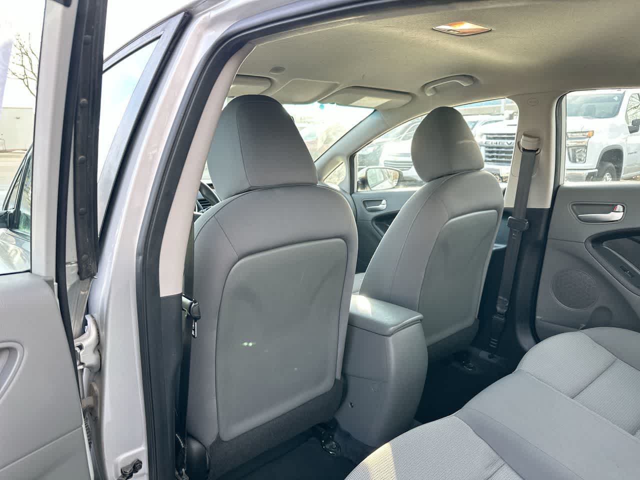 Thumbnail: 2017 Kia Forte - 23