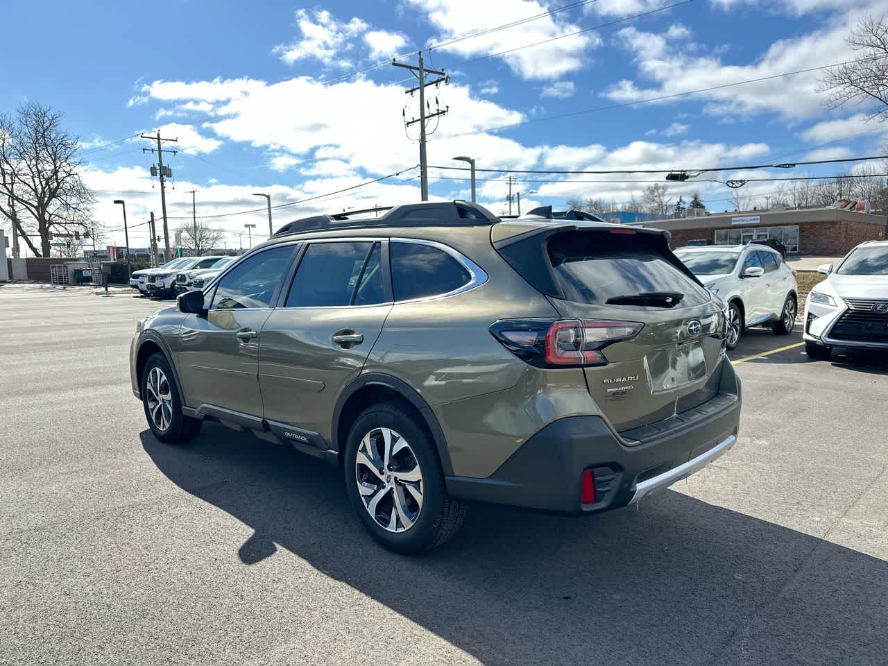 Thumbnail: 2022 Subaru Outback - 11