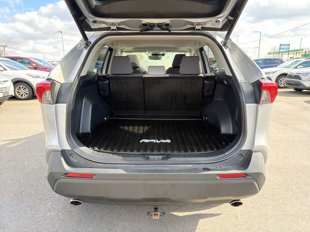 Thumbnail: 2020 Toyota RAV4 - 37