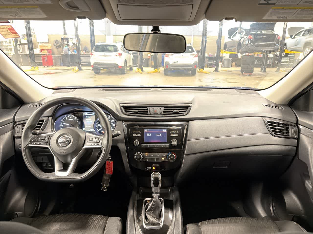 Thumbnail: 2017 Nissan Rogue - 20