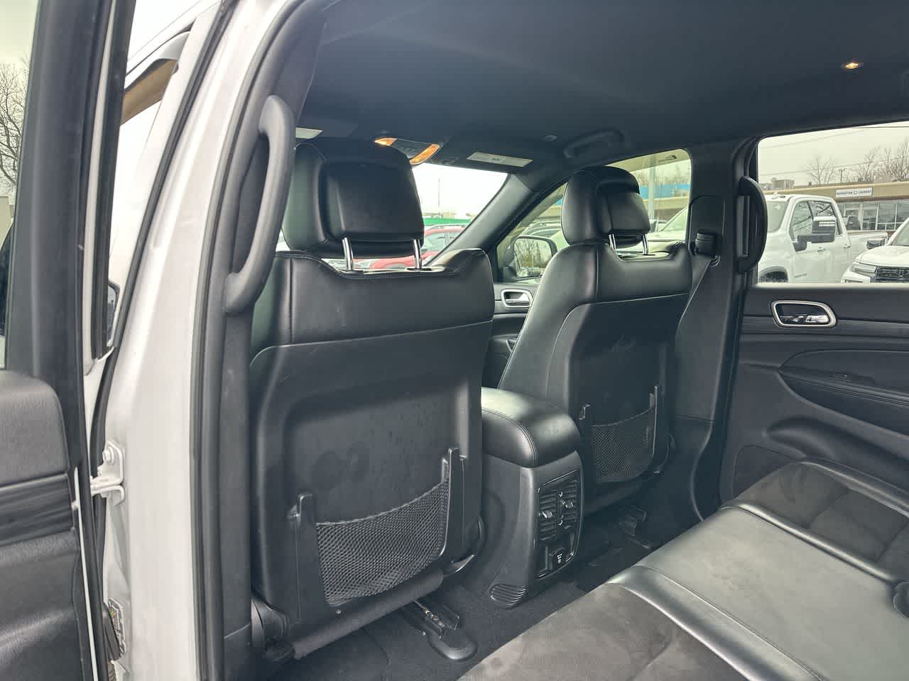 Thumbnail: 2020 Jeep Grand Cherokee - 23