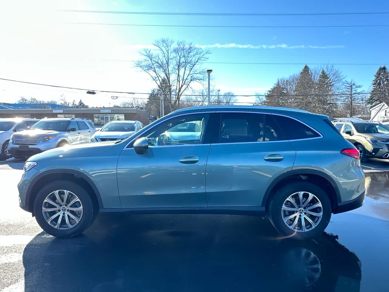 Thumbnail: 2025 Mercedes-Benz GLC - 10