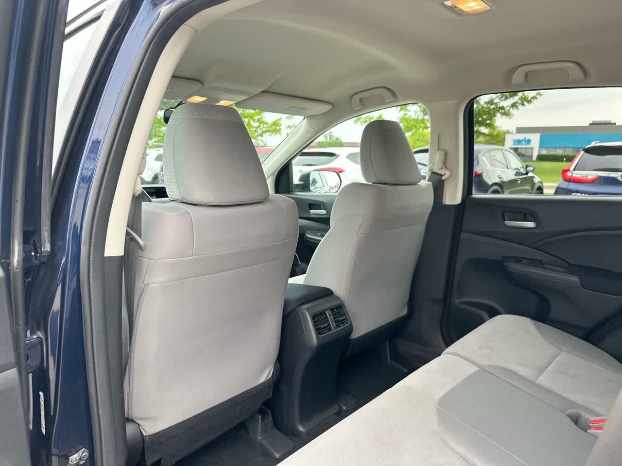 2016 Honda CR-V SE 23