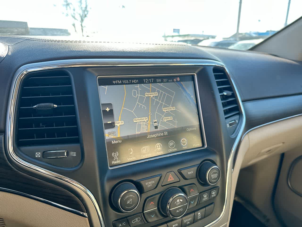 Thumbnail: 2017 Jeep Grand Cherokee - 33