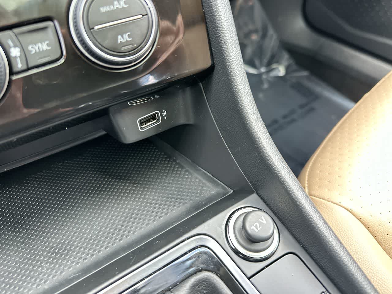 Thumbnail: 2019 Volkswagen Jetta - 33