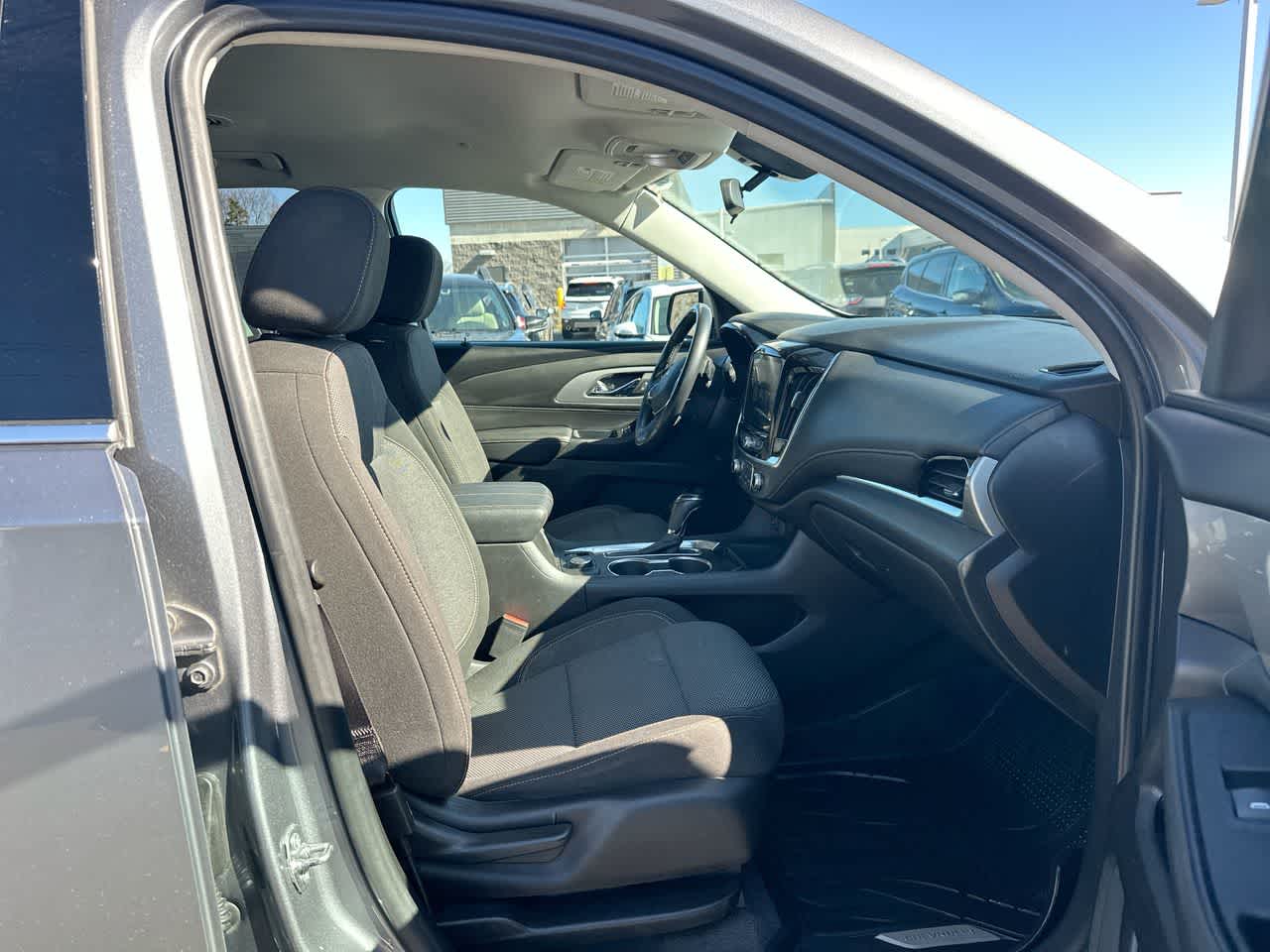 Thumbnail: 2019 Chevrolet Traverse - 27