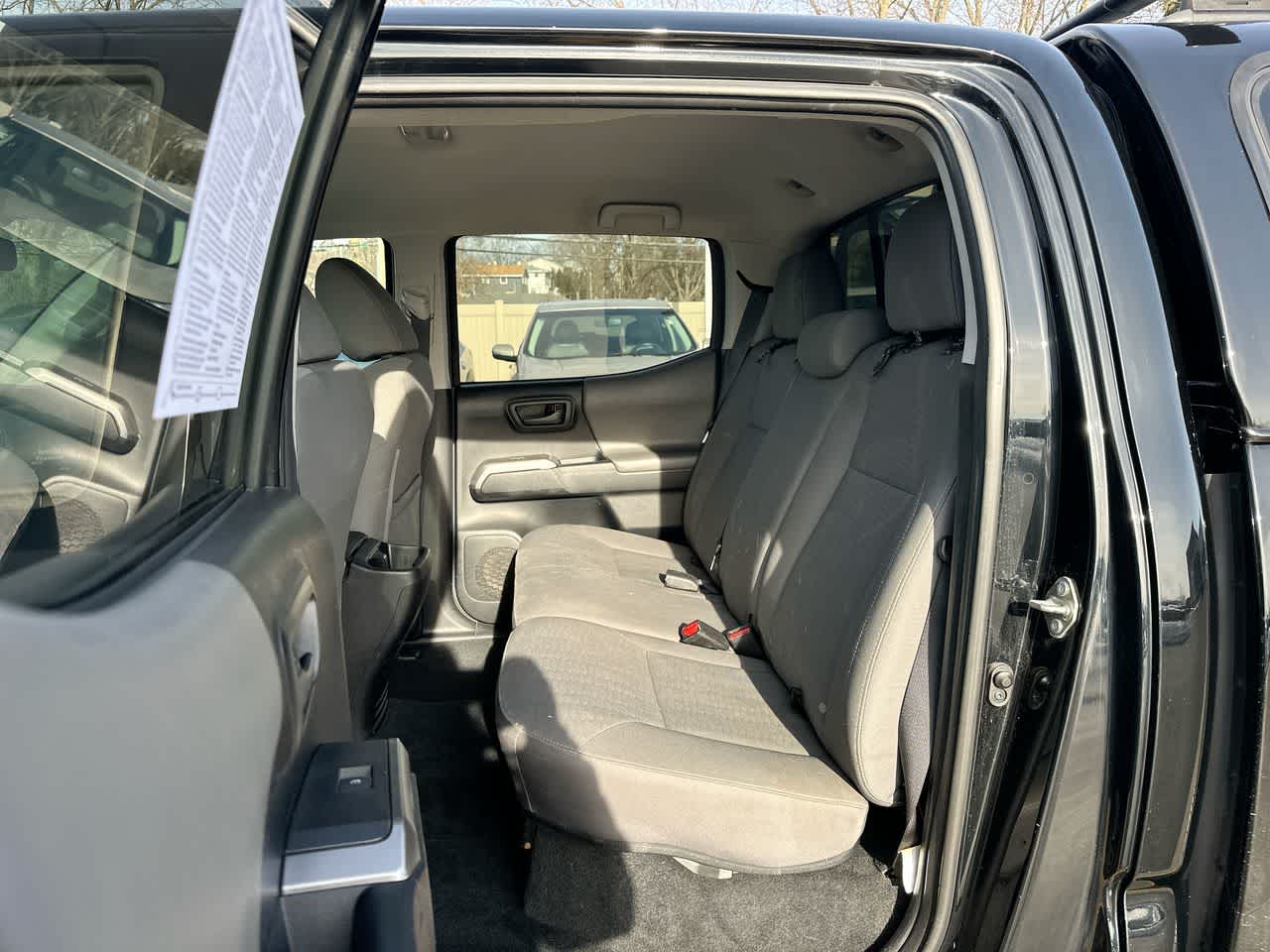 Thumbnail: 2016 Toyota Tacoma - 25